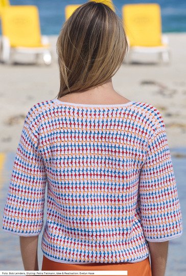 Häkeljacke mit bunten Streifen