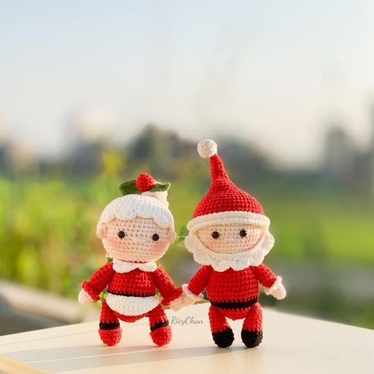 Santa Couple Crochet Pattern: Amigurumi Doll Bundle (PDF - US Term)