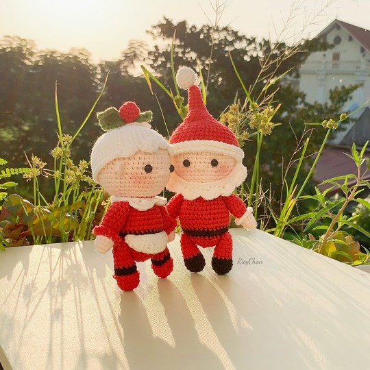 Santa Couple Crochet Pattern: Amigurumi Doll Bundle (PDF - US Term)