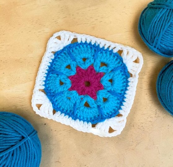 Starburst Granny Square Pattern – Retro Floral Crochet Motif Video Tutorial
