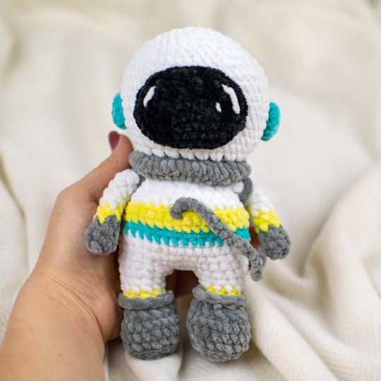 Astronaut häkeln – Plush Amigurumi Anleitung als PDF in Deutsch & Englisch