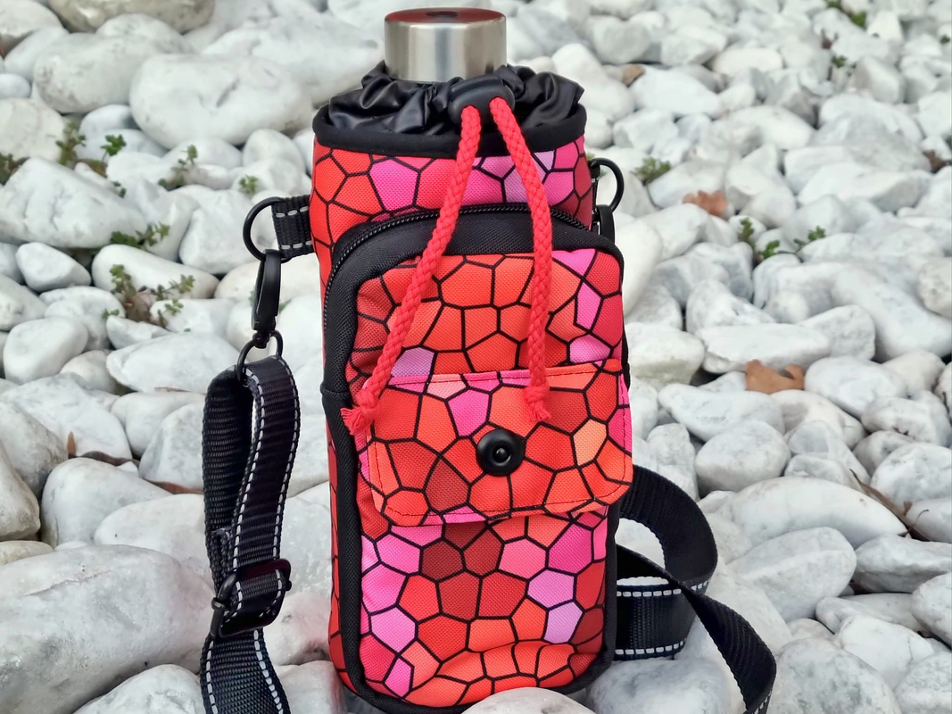 "Walking" Bottle Bag – PDF Pattern, Sewing Instructions & Video - Image 8