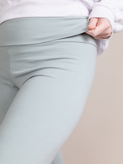 Mid-rise leggings with foldover waistband & flared leg – Tall sizes 30-48
