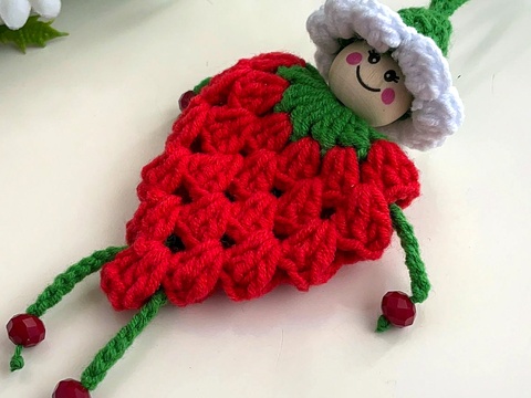 Strawberry Doll Charm Crochet Pattern – Amigurumi Keychain PDF