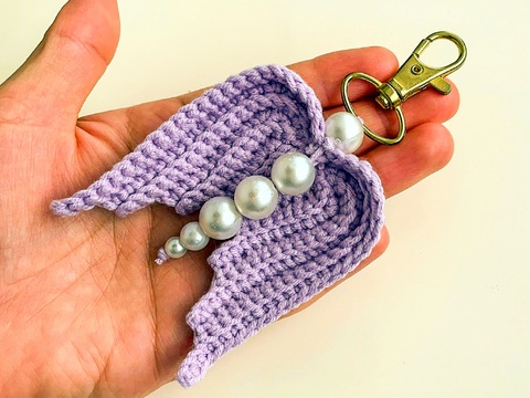 Angel Wing Keychain Crochet Pattern – Cute Bag Charm PDF