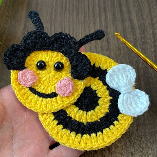 Cute Crochet Bee Pattern – Bumblebee Applique Crochet PDF