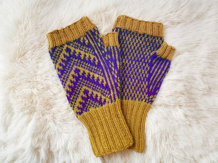 LINDELBRUNN fingerless mittens