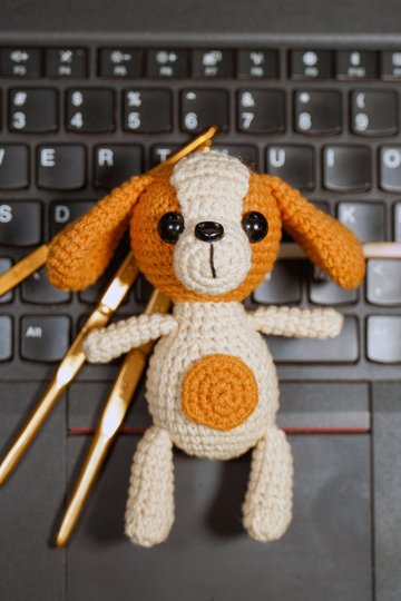 DOG whith Big Ear - keychain - PDF pattern