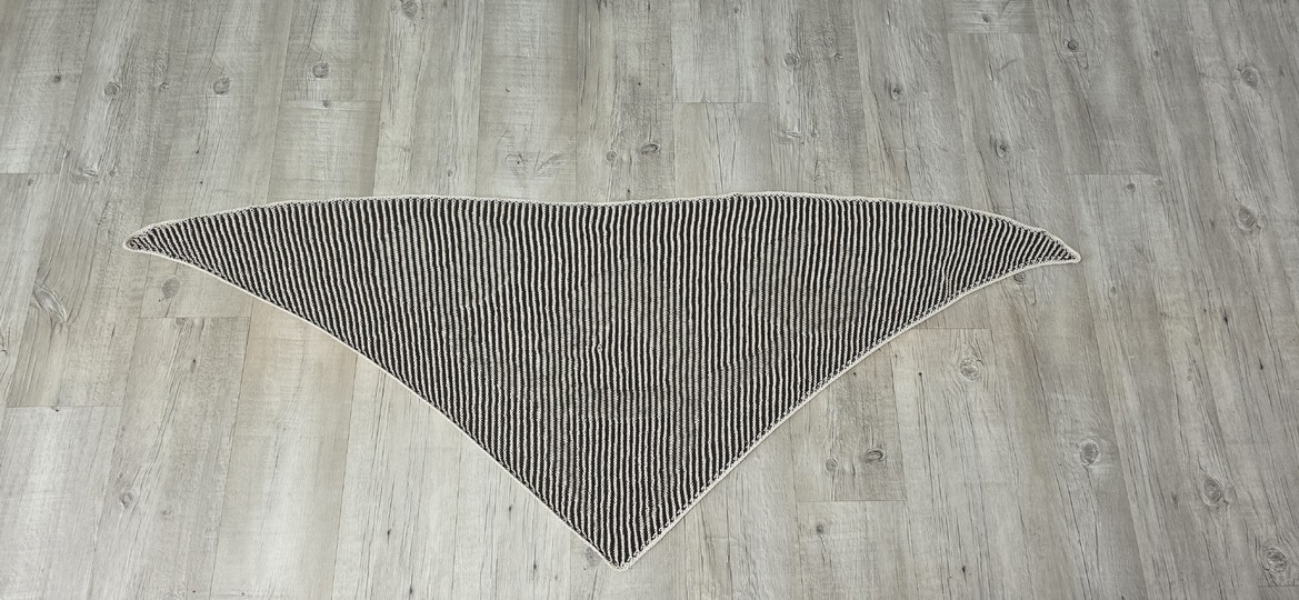 Cancer, Shadow Knitting, Illusion Knitting, Motif Shawl