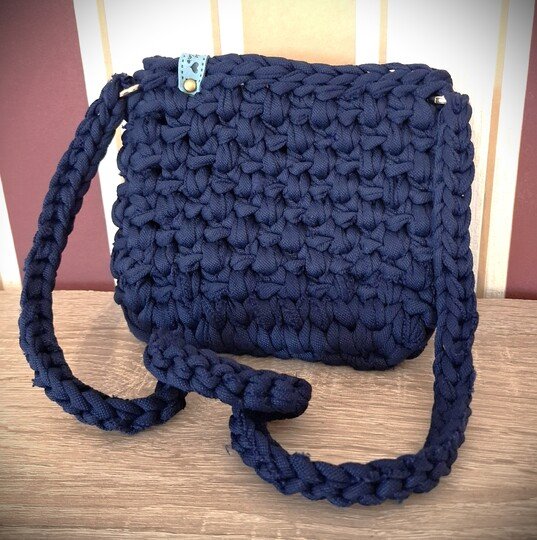 Häkelanleitung für die elegante Mini-Handtasche "Lizzy", 2 Designs in einem