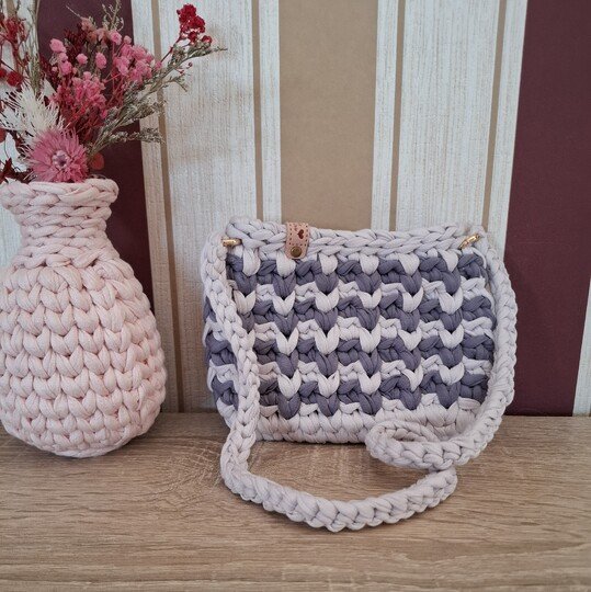Häkelanleitung für die elegante Mini-Handtasche "Lizzy", 2 Designs in einem