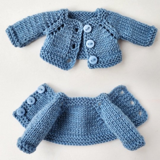 Cardigan, Booties & Hat for a 7 inch (18 cm) Waldorf doll.
