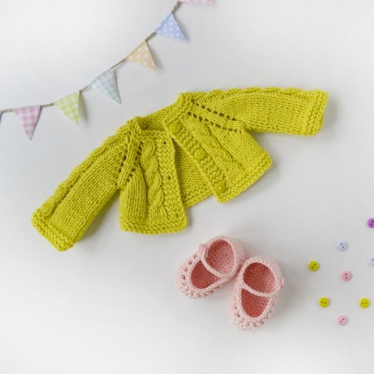 11-13’’/28-33 cm Doll Cardigan & Booties. PDF knitting pattern and tutorial