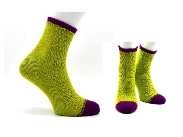 Alva Socks, Strickanleitung für Socken mit Strukturmuster