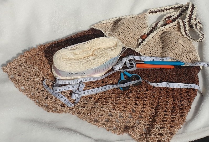 Häkelanleitung Boho-Bralette: Reversibles Wendetop mit A-Linien-Schößchen