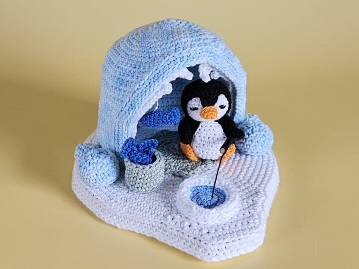 Pinguin Martin mit Iglu Häkelanleitung Winter Szene Amigurumi
