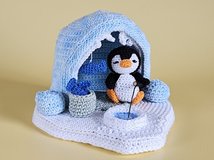 Pinguin Martin mit Iglu Häkelanleitung Winter Szene Amigurumi