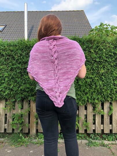 Apollon – Zopftuch stricken | Dreieckstuch mit Zopfmuster | PDF Anleitung