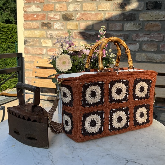 Häkeltasche Granny BÄG – Anleitung mit PDF-Download
