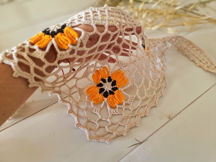 Boho Bandana-Kopftuch mit Blumenmotiv, freiem Netz- und Filetmuster (H8)