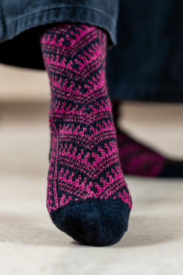LINDELBRUNN socks 7 sizes colorwork