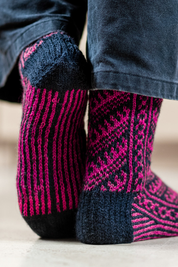 LINDELBRUNN socks 7 sizes colorwork