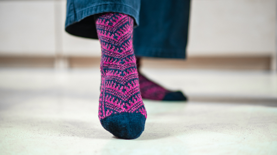 LINDELBRUNN socks 7 sizes colorwork