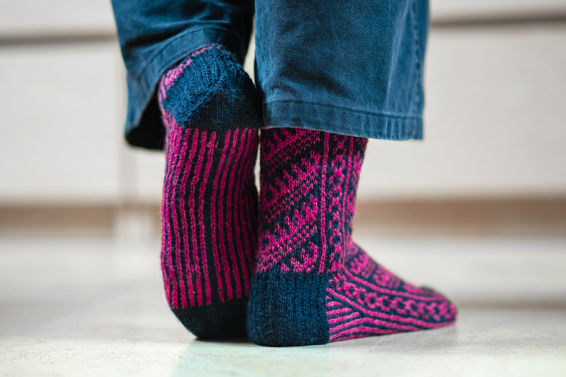 LINDELBRUNN socks 7 sizes colorwork