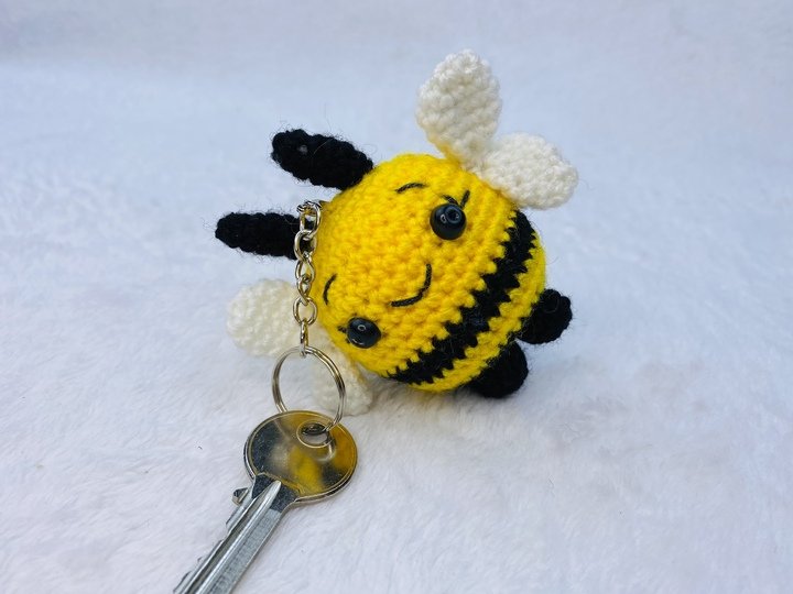 Crochet Bee Pattern, Bee Keychain Crochet