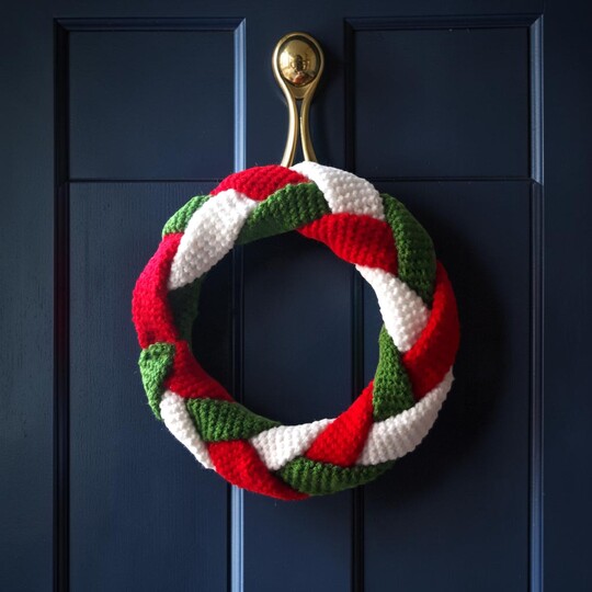 Christmas Wreath Crochet Pattern, Christmas in July, Modern Advent Wreath