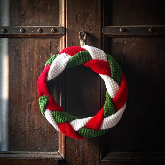 Christmas Wreath Crochet Pattern, Christmas in July, Modern Advent Wreath