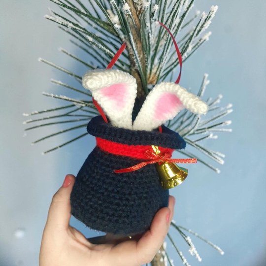 Christmas Rabbit in Magic Hat Crochet Pattern, Christmas in July