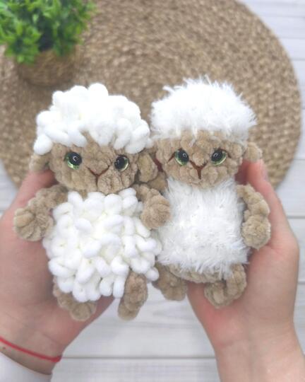 Mini Sheep Crochet Pattern – 2-in-1 No-Sew Amigurumi