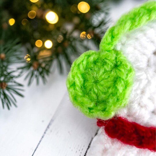 Christmas Crochet Snowman Pattern in Red Scarf and Headphones