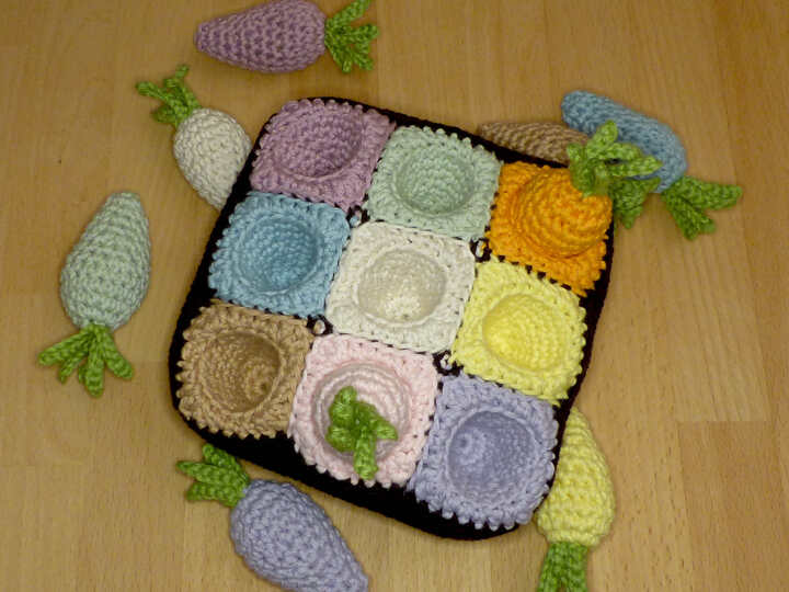 Crochet pattern carrot plugging toy