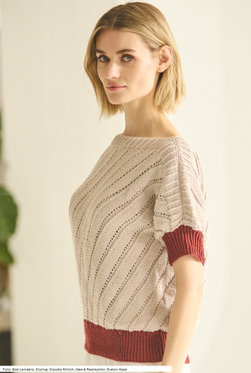 Pullover mit diagonalen Ajourstreifen