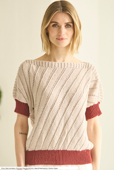 Pullover mit diagonalen Ajourstreifen