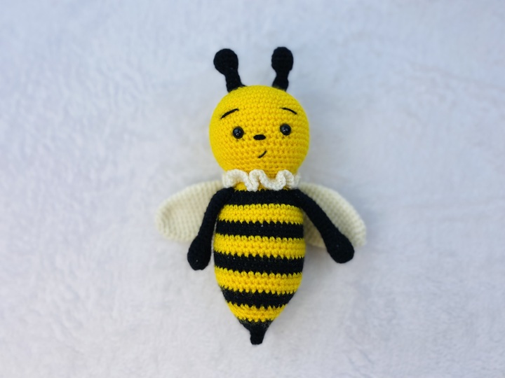 Häkelanleitung Bienen-Kokon, Amigurumi Biene Häkelanleitung