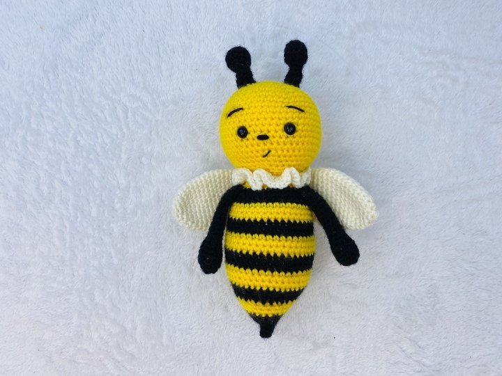 Häkelanleitung Bienen-Kokon, Amigurumi Biene Häkelanleitung