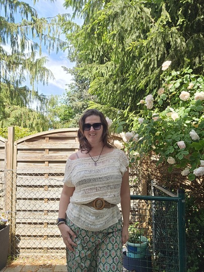 Häkelanleitung „Sun Set“ Sommershirt – lässig & luftig ​mit V-Ausschnitt