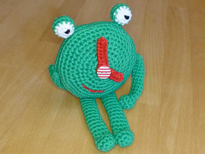 Häkelanleitung Wecker Katze & Frosch mit beweglichen Zeigern