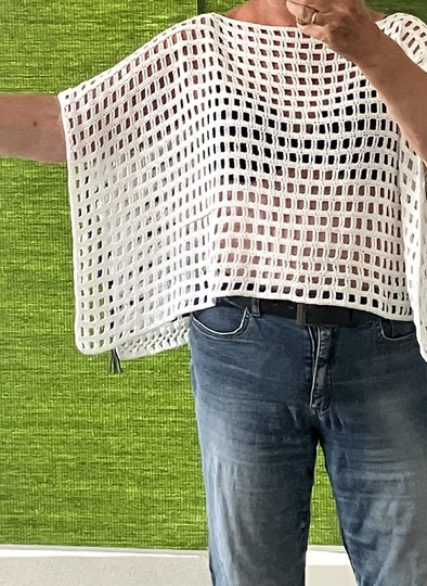 Flatter-Poncho – einfache Häkelanleitung