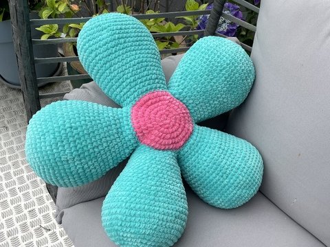 Blumenkissen Dekokissen sommerlich und weich - für Fortgeschrittene