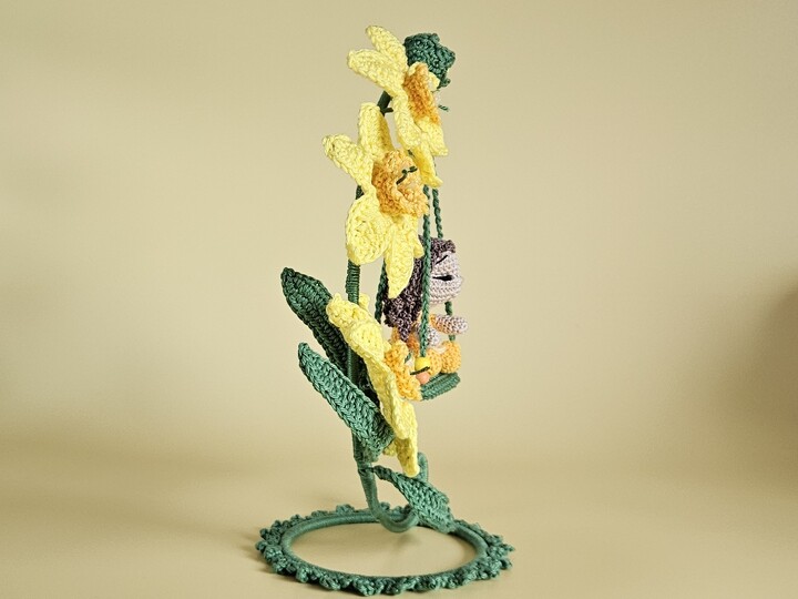 Nelly Narzisse Blumenkind Häkelanleitung PDF Frühlingsdeko Amigurumi
