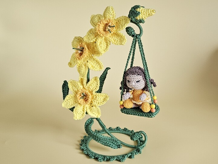 Nelly Narzisse Blumenkind Häkelanleitung PDF Frühlingsdeko Amigurumi