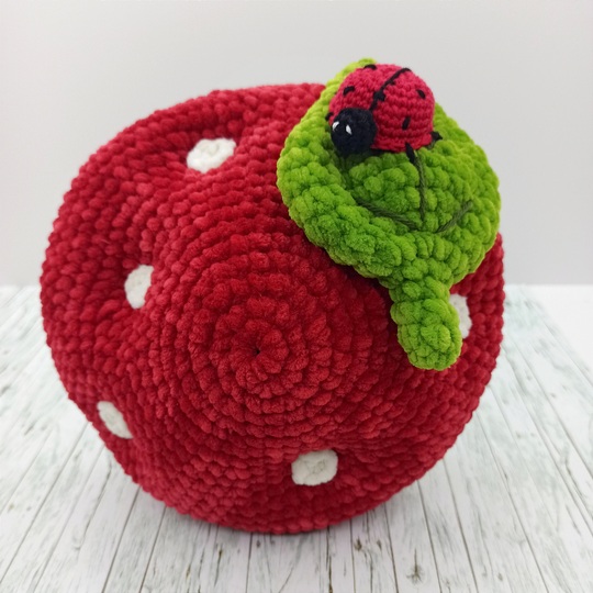 Fly Agaric Mushroom Amigurumi - crochet pattern