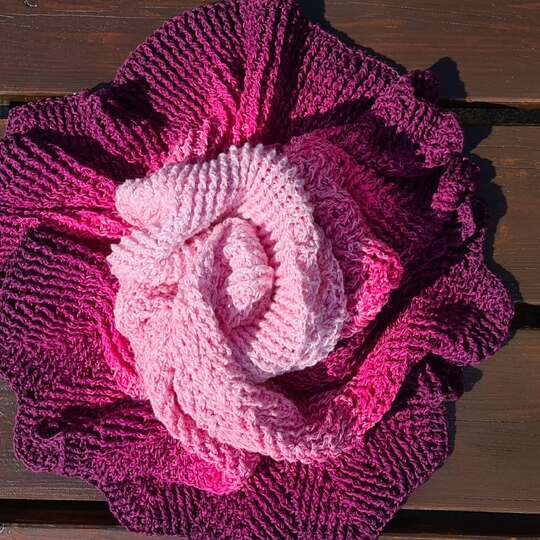 Crochet pattern shawl Talwyn
