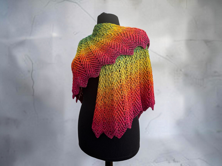 Crochet pattern shawl Talwyn
