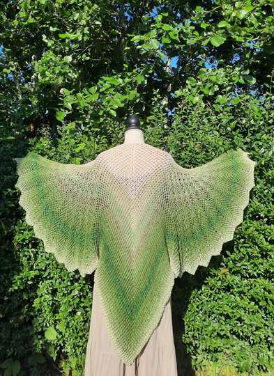 Crochet pattern shawl Talwyn
