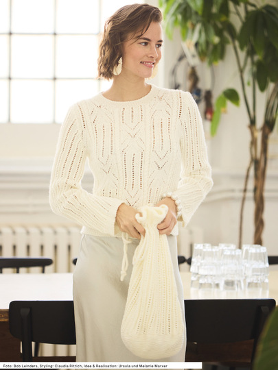 Mustermixpullover mit Beuteltasche